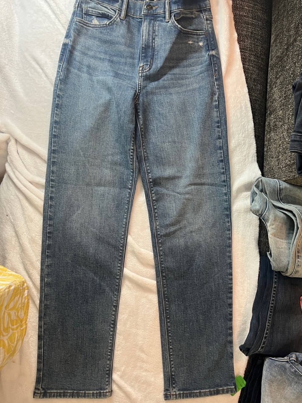 Straight-Leg Women's Jeans in Washed Blue